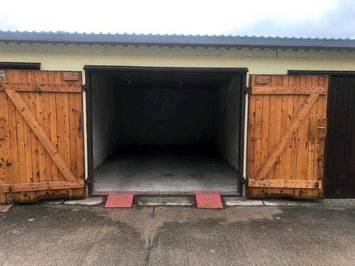Foto - Garage in Srb mit Licht und Strom zu vermieten