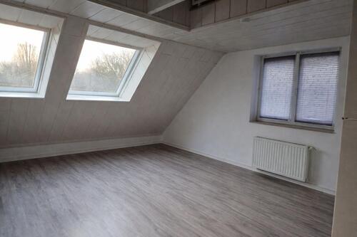 Foto - 3 Zimmer Dachgeschoßwohnung zur Miete in Voerde (Niederrhein)