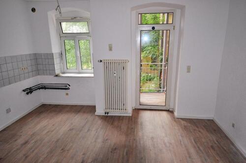 Foto - Gemütliche Kellerwohnung mit Balkon in Aue – ideal für Studenten