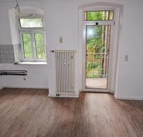 Gemütliche Kellerwohnung mit Balkon in Aue – ideal für Studenten - Aue-Bad Schlema