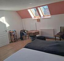 Ein Mitbewohner, eine Mitbewohnerin für Dreiseitenhof im Land ge - Jena