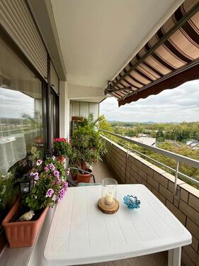 Foto - Wohnen mit Ausblick: Gepflegte 3-Zimmer-Wohnung mit Loggia