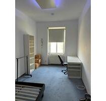 WG Zimmer in 3er WG Bernsdorf - 232,00 EUR Kaltmiete, ca. 14,50 m² in Chemnitz (PLZ: 09126) Bernsdorf WG Zimmer in 3er WG Bernsdorf - 232,00 EUR Kaltmiete, ca. 14,50 m² in Chemnitz (PLZ: 09126) Bernsdorf