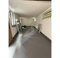 Lager zu vermieten - 300,00 EUR Kaltmiete, in Oberhausen (PLZ: 46117) Osterfeld