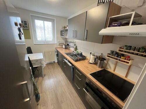 Foto - 3-Raum-Wohnung MIT Küche - 588,00&nbsp;EUR Kaltmiete, ca.&nbsp; 60,00&nbsp;m&sup2;