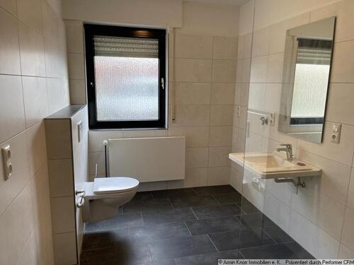 Foto - Sanierte 3-Zimmer-Erdgeschosswohnung mit Einbauküche, Terrasse, Gartenzugang, PKW-Stellplatz in Wildeshausen, LK Oldenburg