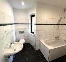 Ihr neues Zuhause Frisch sanierte Wohnung + Parkplatz + Balkon - Ennepetal