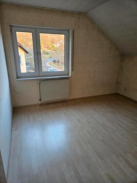 Foto - 4 Zimmer Dachgeschoßwohnung zur Miete in Niederaula