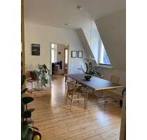 Traumhafte Altbauwohnung mit Küche und Balkon im Klinikviertel - Dortmund Innenstadt West Traumhafte Altbauwohnung mit Küche und Balkon im Klinikviertel - Dortmund Innenstadt West