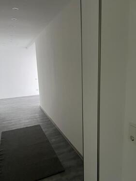 Foto - Kernsanierte 3-Zimmer-Wohnung mit 2 Bädern und Balkon