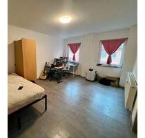 WG Zimmer neben Bahnhof - 550,00&nbsp;EUR Kaltmiete, ca.&nbsp; 45,00&nbsp;m&sup2; in Aschaffenburg (PLZ: 63739) Österreicher Kolonie