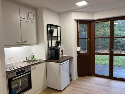 Foto - Möbliertes 1 Zimmer Apartment Wohnung mit eigenem Garten- Uni