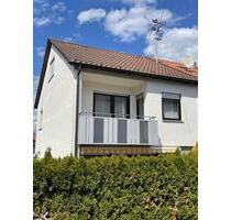 Geräumige Doppelhaushälfte mit Garage, Terrasse & Balkon - Schwaikheim