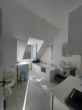 Foto - 2 Zimmer Dachgeschoßwohnung zur Miete in Wiesbaden