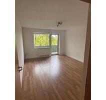 Leerstehende 3-Zimmer-Wohnung mit Balkon und Stellplatz - Nürnberg Gibitzenhof
