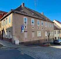 Sanierungsbedürftiges Haus in Pößneck 3-4 Wohneinheiten