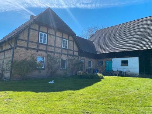 Foto - Schönes Fachwerkhaus in Alleinlage mit Scheune und Stall,
