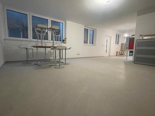 Foto - 1-Zimmer-Souterrainwohnung im Neubau, ca 70qm, große Fenster
