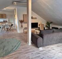 Helle 3,5 Zi-DG-Wohnung in ruhiger Lage mit großer Terrasse - Emmelshausen