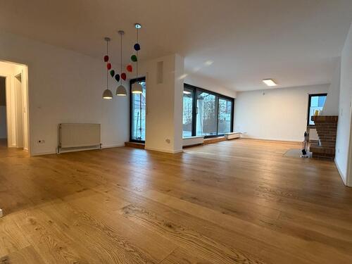 Foto - Großzügige 3-Zimmer-Eigentumswohnung mit Kamin & Terrasse