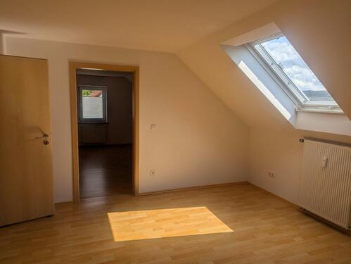 Foto - 3-Zi. DG-Wohnung zentral Weißenburg – max. 2 Pers.