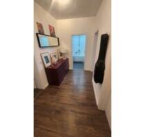 Modernisierte 3-Zimmer-Wohnung (100 m²) mit Balkon in Cracau - Krefeld Modernisierte 3-Zimmer-Wohnung (100 m²) mit Balkon in Cracau - Krefeld