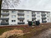 Foto - Geräumige 3-Zimmer-Wohnung in modernisiertem Mehrfamilienhaus