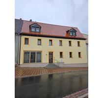 Kernsaniertes Mehrfamilienhaus von Privat in bester Stadtlage - Querfurt