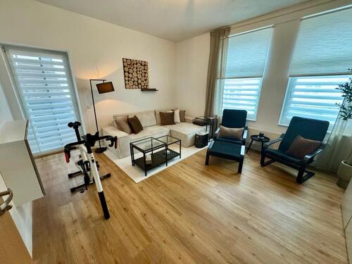 Foto - Zentral gelegene 3-Zim. Wohnung mit 2 Balkonen und 2 Stellplätzen