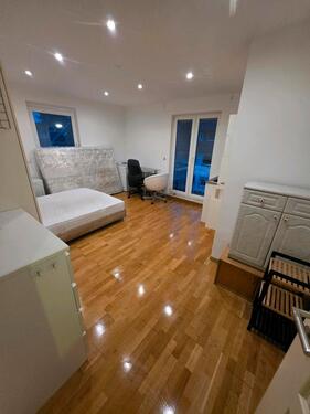 Foto - Wohnung mit 2 Zimmern - 750,00&nbsp;EUR Kaltmiete, ca.&nbsp; 30,00&nbsp;m&sup2;