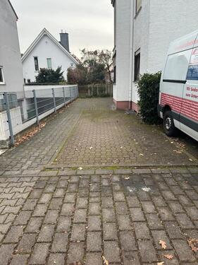 Foto - Parkplatz Stellplatz Heusenstamm