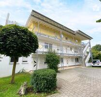 Altstadtnahe 3-Zi.-Wohnung mit Balkon, Einbauküche und zwei Tiefgaragenstellplätzen - Nördlingen