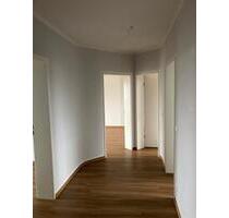 Schöne 4-Zimmer-Wohnung mit Balkon zu vermieten! - Bad Homburg vor der Höhe Gonzenheim