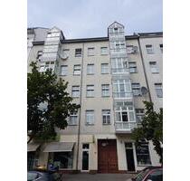 -Großzügige und helle Wohnung im Zentrum Berlins!