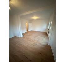 Großes Wohnzimmer mit Balkon - 549,00&nbsp;EUR Kaltmiete, ca.&nbsp; 57,71&nbsp;m&sup2; in Minden (PLZ: 32427) Bärenkämpen