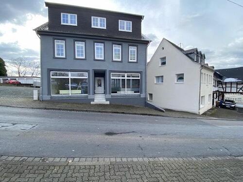 Foto - Mehrfamilienhaus ohne Makler - 395.000,00&nbsp;EUR Kaufpreis, ca.&nbsp; 415,00&nbsp;m&sup2;