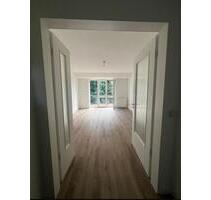 Schöne 3-Zimmer-Wohnung mit Sonnenbalkon & neuer Einbauküche - Hamburg Wandsbek