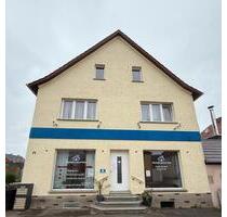 Geschäftshaus mit Laden - 1.390,00 EUR Kaltmiete, in Donnersdorf (PLZ: 97499)