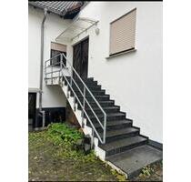 Zwei Zimmer moderne Wohnung mit Einbauküche und Fußbodenheizung - Ranstadt