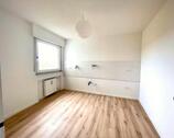 Foto - Helle 3 -Zi.-Whg. Balkon, 87m², 2525 saniert, ab 01.07. frei