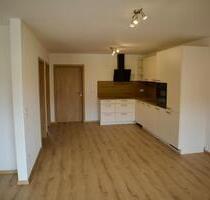 Moderne 2-Zimmer-Wohnung mit Einbauküche & Fußbodenheizung - Holzkirchen