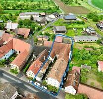 Hofstelle mit Wohnhaus - 270.000,00&nbsp;EUR Kaufpreis, ca.&nbsp; 210,00&nbsp;m&sup2; in Karsbach (PLZ: 97783)