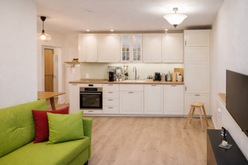 Foto - Attraktive & gepflegte 2-Z-W mit Einbauküche und 2 Balkonen!