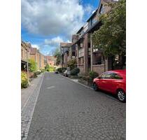 Grüne Oase am Südpark | 2,5 Zi. | 2 Loggien | Tiefgarage - Düsseldorf Stadtbezirk 8