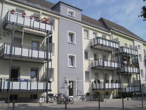 Foto - Nimm mich! Renovierte 2,5 - Zimmer Wohnung mit Balkon!