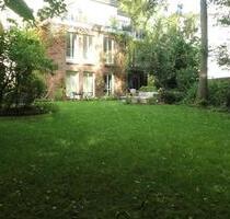 Idyllische Erdgeschoßwohnung mit eigenem Garten direkt am Jenischpark von Privat - Hamburg Altona
