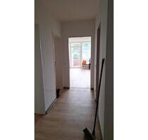 Schöne Wohnung zu vermieten - 1.050,00&nbsp;EUR Kaltmiete, ca.&nbsp; 80,00&nbsp;m&sup2; in Bad Salzuflen (PLZ: 32108) Ehrsen-Breden