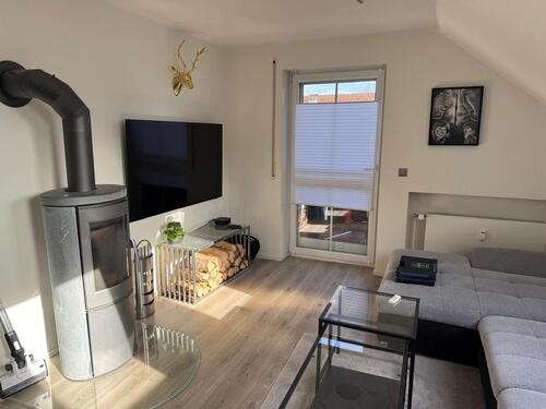 Foto - 5-Zimmer Maisonette mit Kamin, Garten & Garage – sofort verfügbar