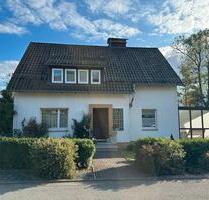 Einfamilienhaus zu vermieten - 1.200,00&nbsp;EUR Kaltmiete, ca.&nbsp; 199,00&nbsp;m&sup2; in Hardegsen (PLZ: 37181)
