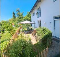 Moderne Helle Ferienwohnung - 99,00 EUR Kaltmiete, in Markdorf (PLZ: 88677)